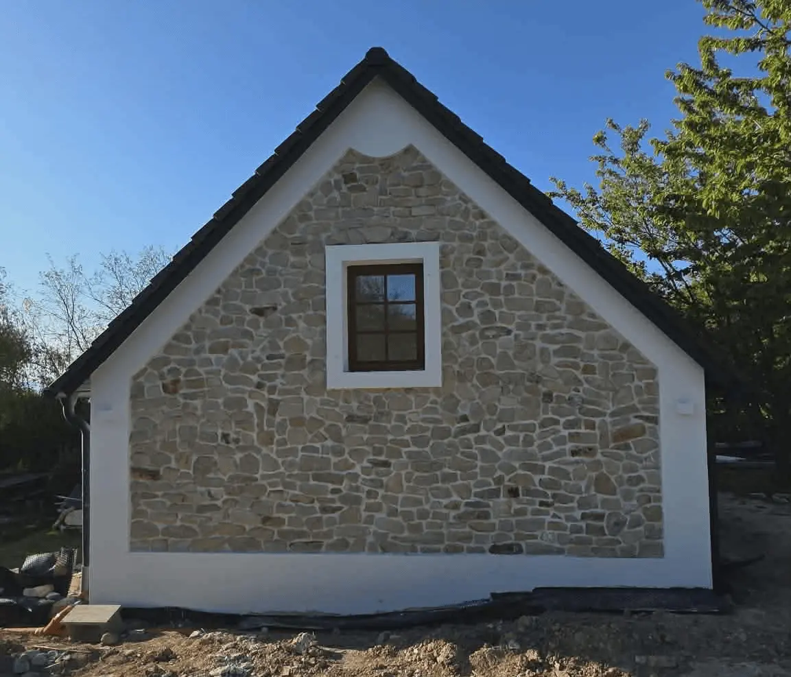 Kő kerítés és kapu környezete – Kő Mix referencia Balatonfüred